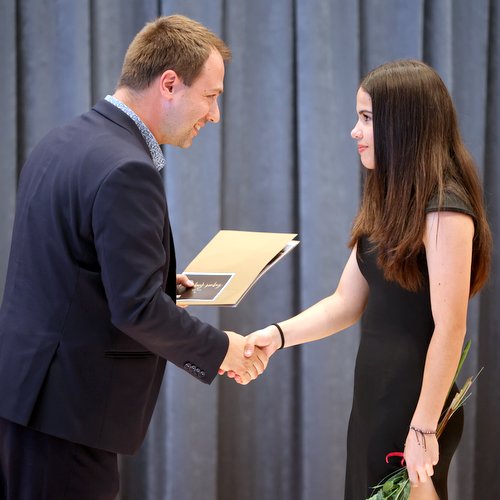 ZUŠka předala vysvědčení absolventům