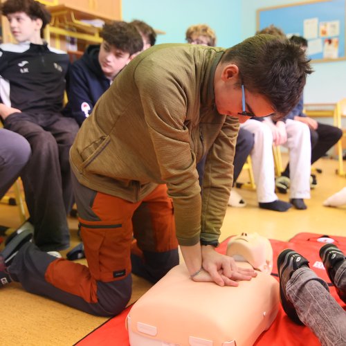 Kurzy první pomoci na ZŠ Bratří Čapků