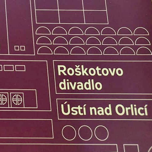Divadelní výročí připomíná nová publikace