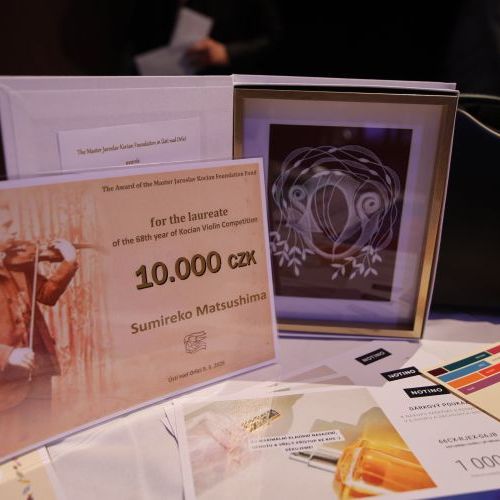 3K0A1529